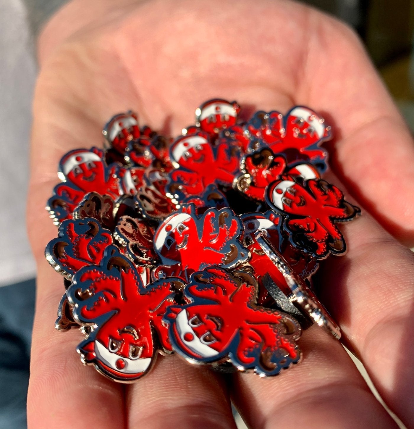 Red Octo Pin T6